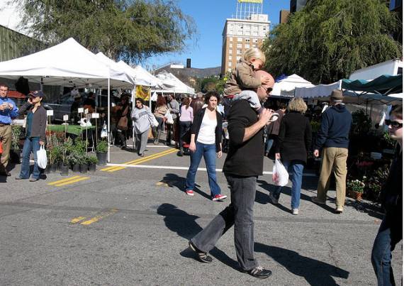 The Hollywood Farmer's Market last February. Photo:##http://www.flickr.com/photos/20990388@N04/4338490433/##Alex de Cordoba/Flickr##