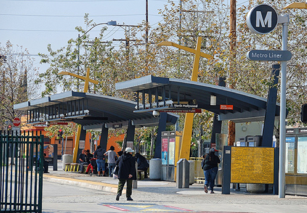 Metro Orange Line Stop in North Hollywood.  Photo:##http://www.flickr.com/photos/chrisyarzab/##Chris Yarzab##