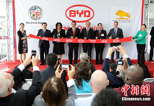 Dignataries from Shenzhen, China, Los Angeles and BYD at the grand opening of their North American Headquarters in L.A. Live. Photo:##http://www.ecns.cn/2011/10-25/3292.shtml##ECNS##