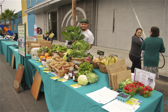 Community Services Unlimited offers fresh produce at St. John's every Monday from 10 a.m. to 1 p.m. Sahra Sulaiman/Streetsblog L.A.