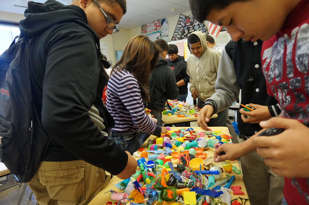 Roosevelt students looking for building materials Photo by James Rojas