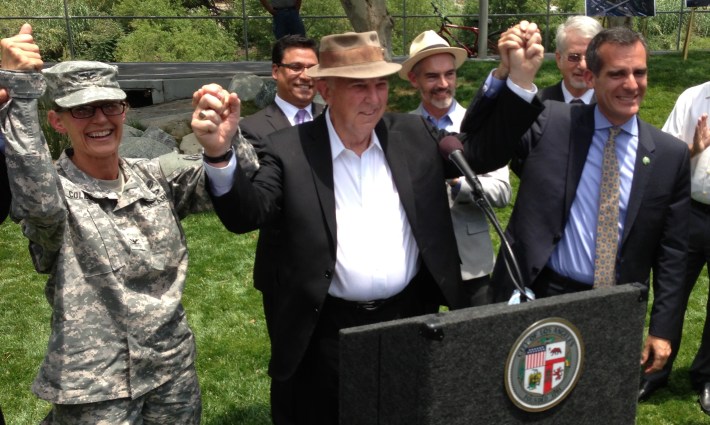 Celebrating increased federal commitment to L.A. River revitalization: (l to r) USACE Colonel Kim Colloton, FoLAR founder Lewis MacAdams and L.A. Mayor Eric Garcetti. Photo: Joe Linton/Streetsblog L.A.