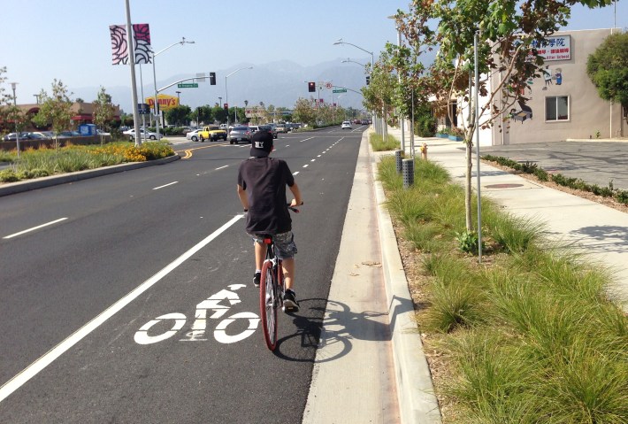 Portions of the Rosemead Boulevard Project feature basic curb-adjacent bike lanes.