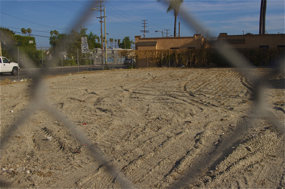 After abatement. The weeds are gone. But... Sahra Sulaiman/Streetsblog LA