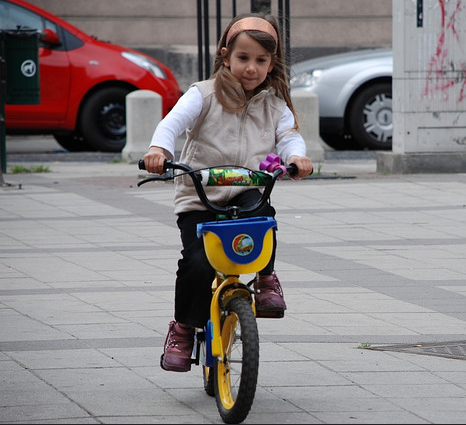 Sometimes you just gotta ride on the sidewalk. Photo by Karoly Czifra/flickr