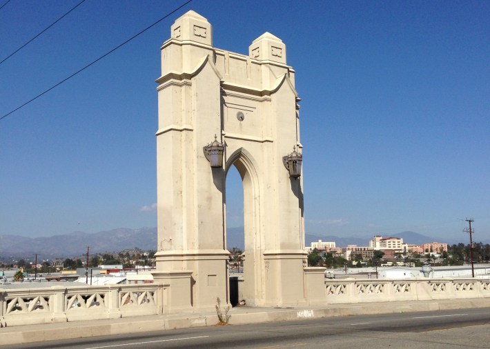 Portico on the 1931 Fourth Street Bridge over the L.A. River
