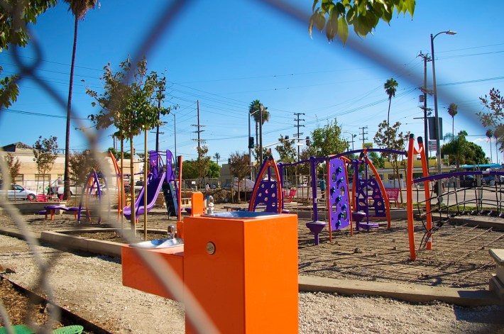 The pocket park at Avalon and Gage takes shape. Sahra Sulaiman/Streetsblog L.A.