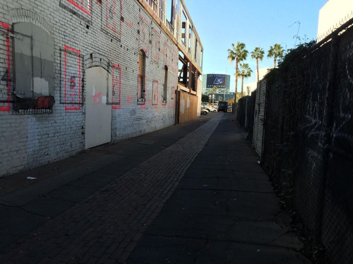 A typical South Park alley under existing conditions. Photo: Jocelyn Martinez