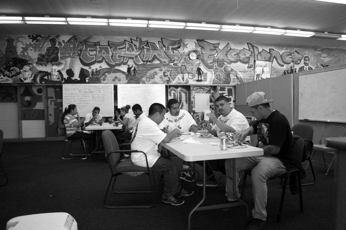 Members of Los Ryderz break bread after a long ride up to the USC area. Sahra Sulaiman/Streetsblog L.A.