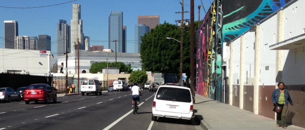New bike lanes on 3rd Street in Downtown Los Angeles. Photo: Joe Linton/Streetsblog L.A.