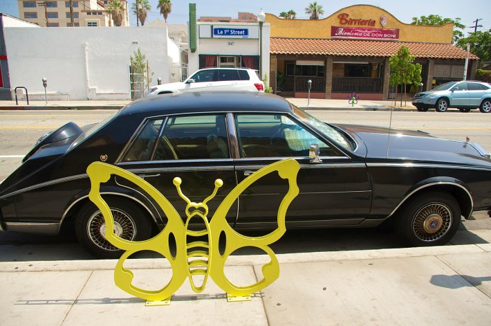 Butterfly adeptly blocks access to passenger side doors. Sahra Sulaiman/Streetsblog L.A.