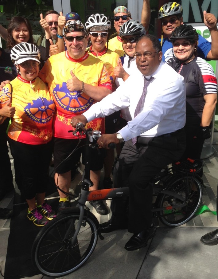 Supervisor/Chair Ridley Thomas poses with the Eastside Bike Club.
