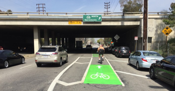 New green bike lane merge zones on Vineland Avenue just south of the 134 Freeway. All photos: Joe Linton/Streetsblog L.A.