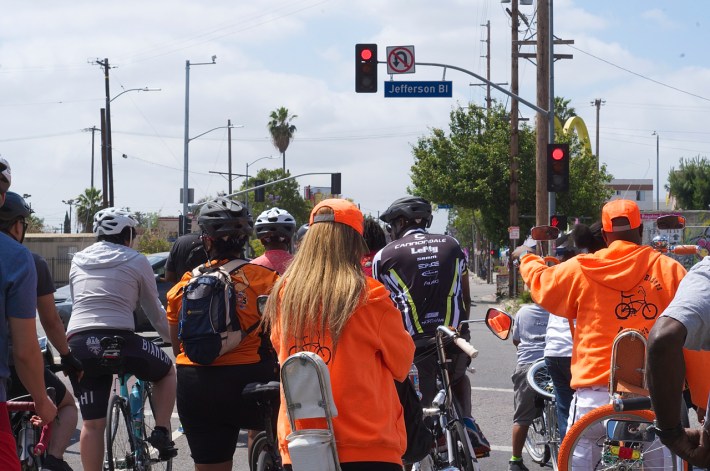 The group, comprised of folks from Detroit, Simi Valley, Pomona, and parts of L.A., heads for Watts. Sahra Sulaiman/Streetsblog L.A.