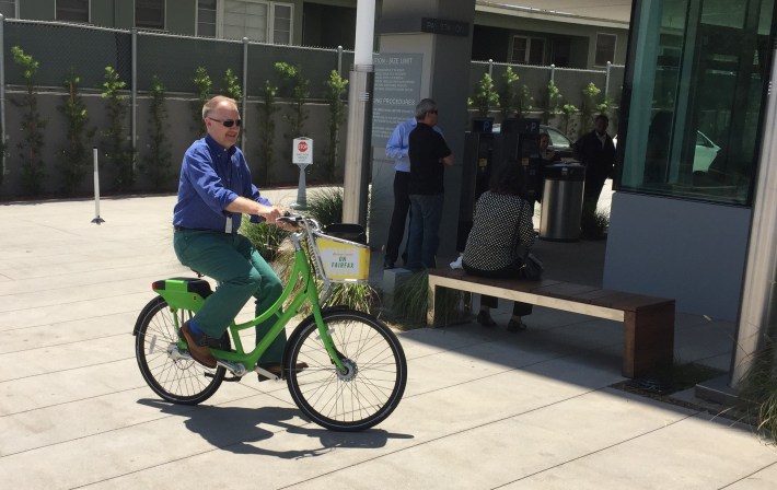 West Hollywood's new bike-share system opened yesterday. Photos: Joe Linton/Streetsblog L.A.