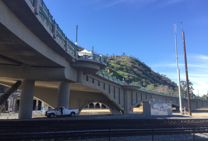 A closer look a the Riverside-Figueroa Bridge, from Avenue 19. The bridge features several belvederes - viewing areas that stick out over the river.