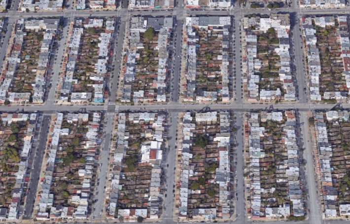 Typical row-houses with backyards in San Francisco (via Google Maps)