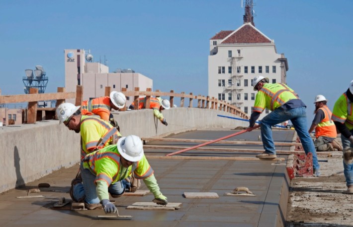 California high-speed rail construction work underway on downtown Fresno's Tuolumne Street Bridge. Photo via CAHSRA
