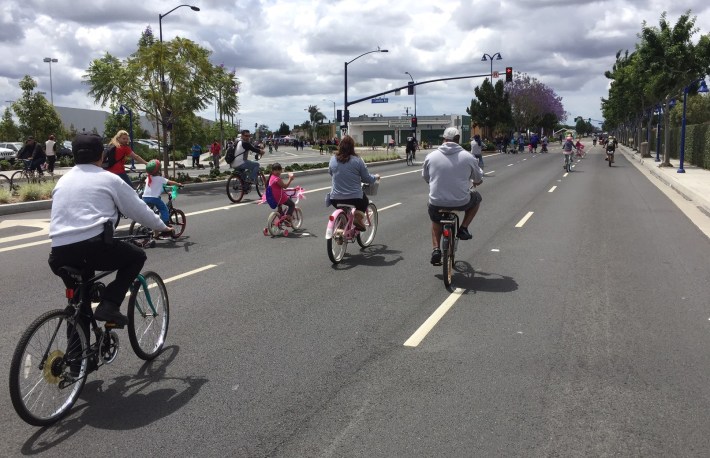 More cyclists on Lakewood Boulevard at Downey Ride and Stride