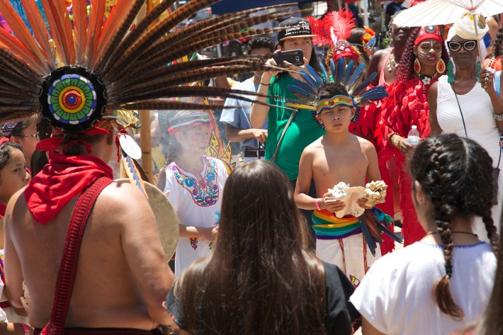 Blessings in Spanish. Sahra Sulaiman/Streetsblog L.A.