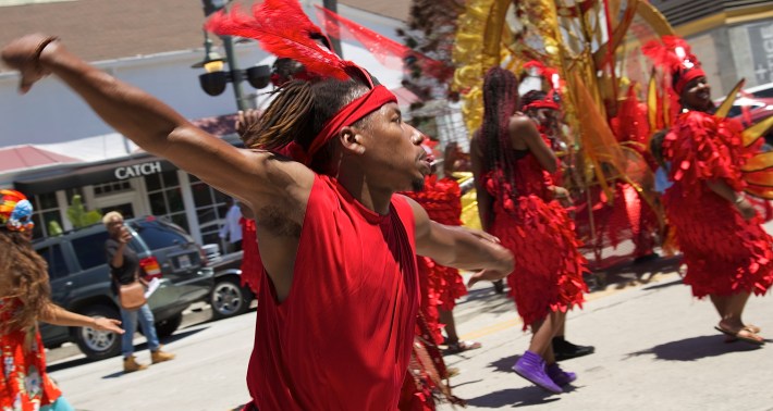 Dancing down Degnan. Sahra Sulaiman/Streetsblog L.A.