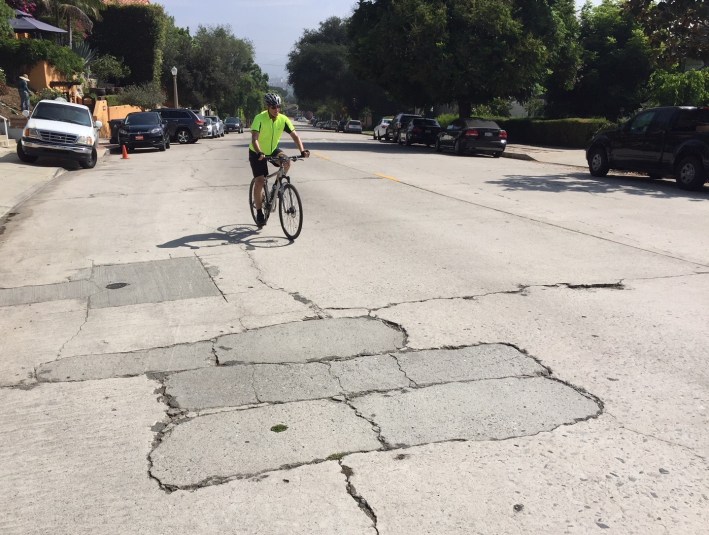 No ROUGH ROAD signs north of Los Feliz Boulevard