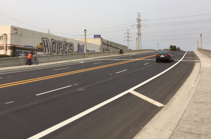 Cyclists on the sidewalk of the North Spring Street Viaduct. Photo by Joe Linton/Streetsblog L.A.