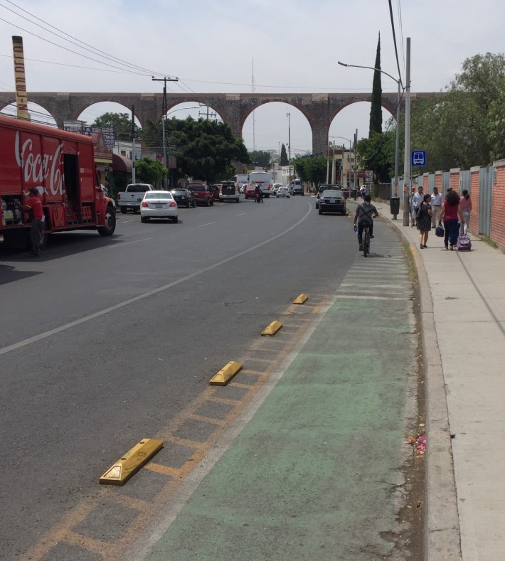 Protected bike lane in Querétaro