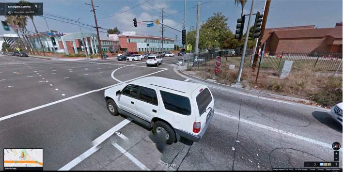 Driver turning onto Overland - via Google Maps
