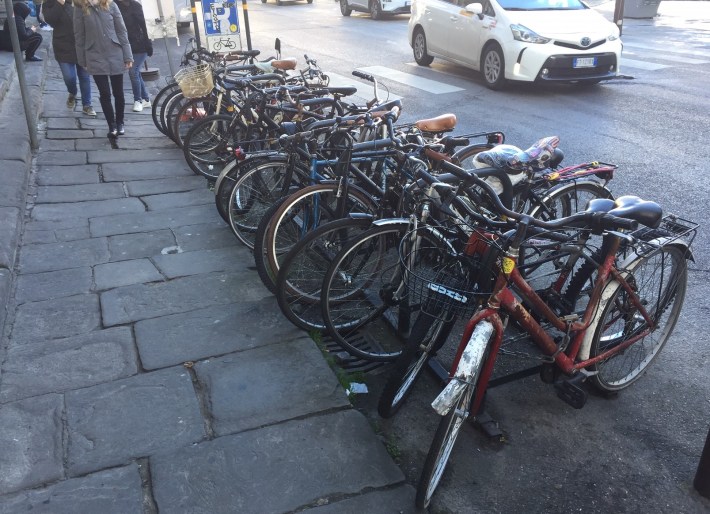 bike parking in Florence