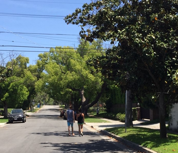 People walking in the street on L.A.'s Fourth Street yesterday. Photo by Joe Linton/Streetsblog L.A.