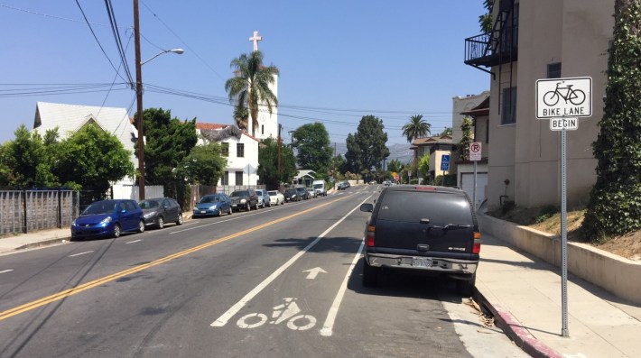 As the city paves asphalt over the aging Griffith Park Boulevard, LADOT added one more block of bike lane