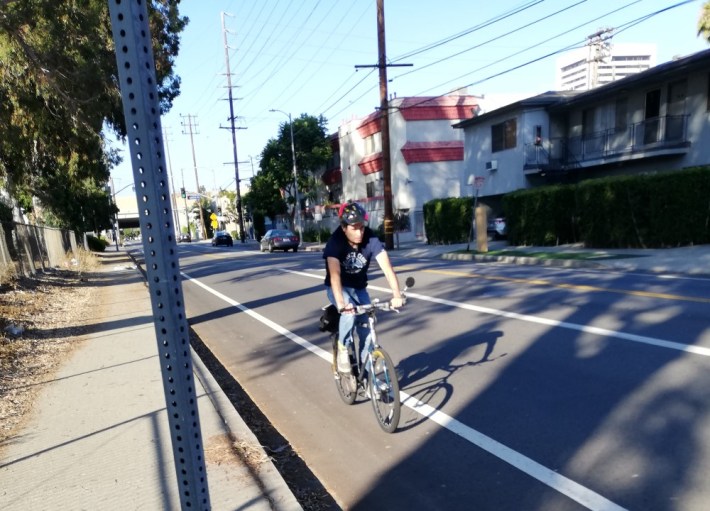 New westbound bike lane on Ohio Avenue in West L.A. Photo by xxx