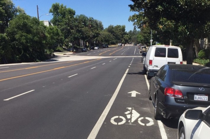 New Riverside Drive bike lanes - from Tyrone Avenue to Van Nuys Blvd in Sherman Oaks - extended existing lanes westward