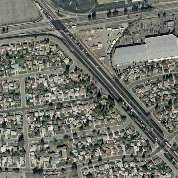 2003 aerial of the Westmont neighborhood prior to Caltrans/Metro home demolitions.