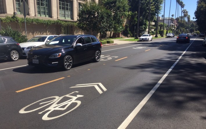 New sharrows on Montana Avenue - largely along the Brentwood Country Club
