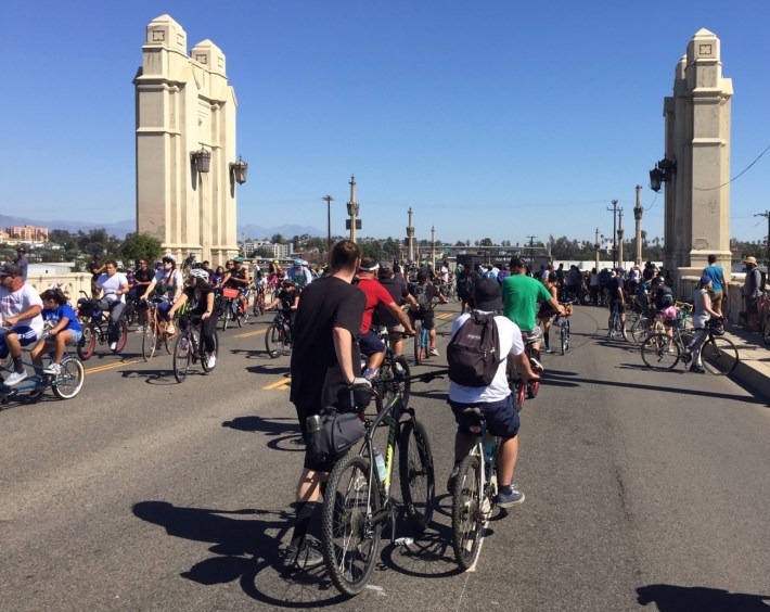 The top of the 4th Street Bridge gets crowded during CicLAvia