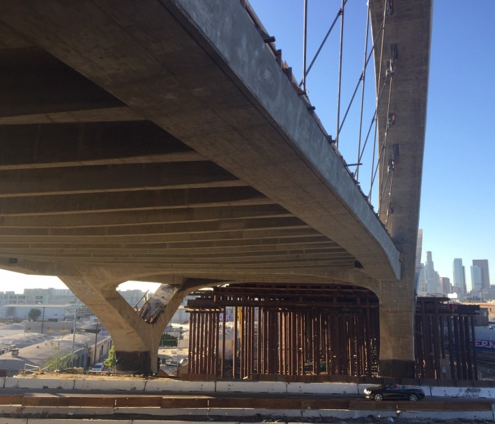 Where the frames have been removed, the structures - both roadway and arches - appear relatively light, not bulky