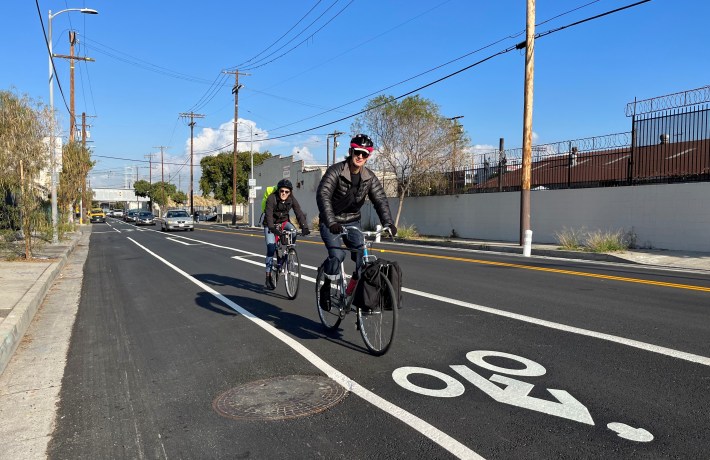 Buffered bike lane stretch of Avenue 19