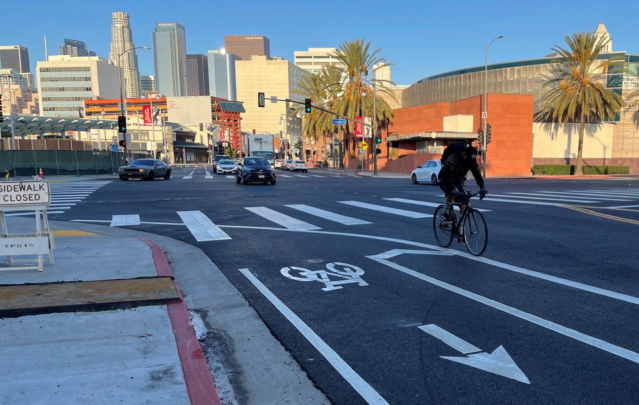 New eastbound buffered bike lane on First Street in Little Tokyo