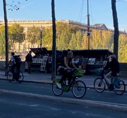 Paris two way protected bike lane. If you build it, they will come.