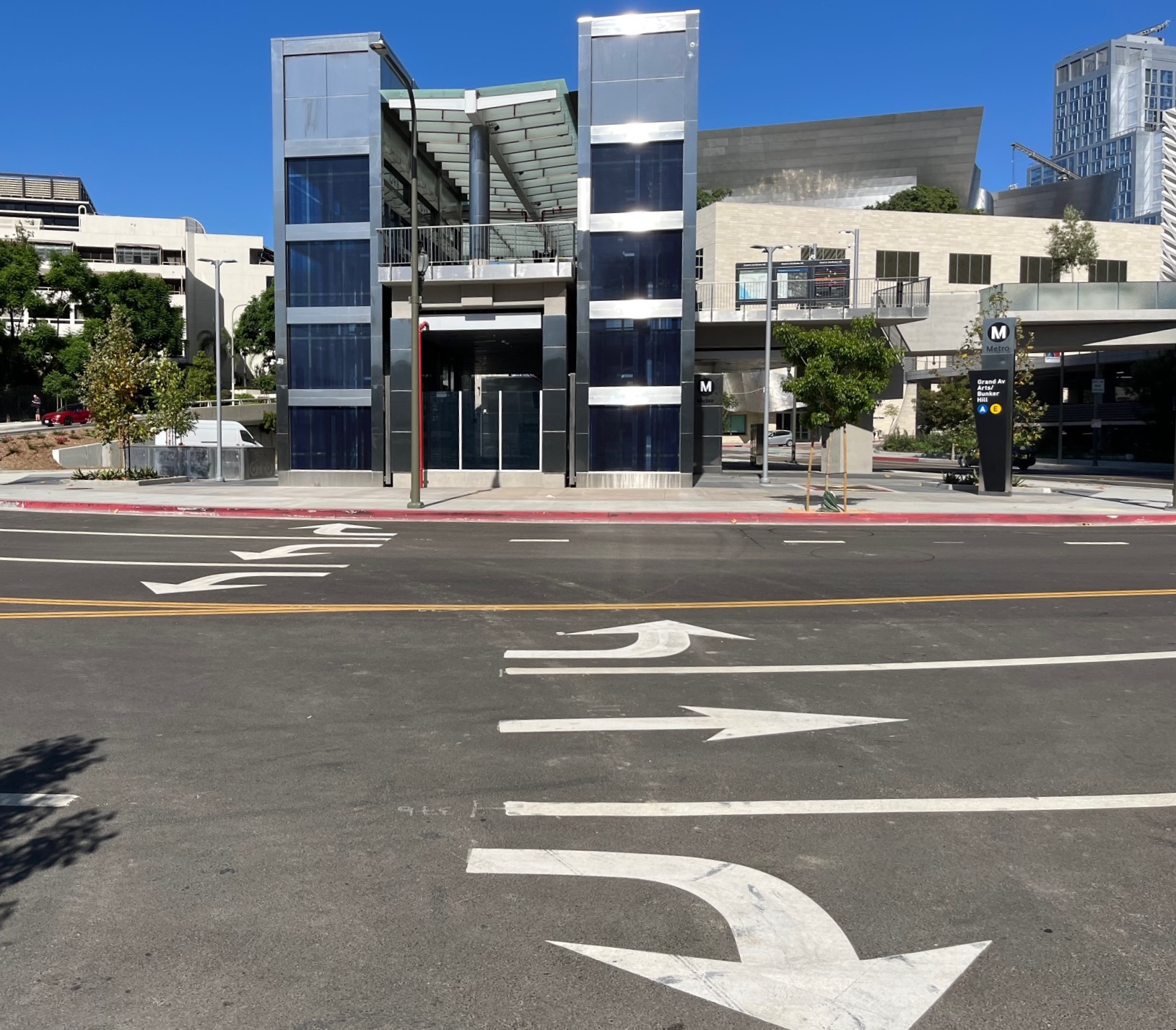 城市忽视市区连接自行车道的问题：机构遵循未定义的计划，优先考虑让司机前往高速公路-洛杉矶街头博客