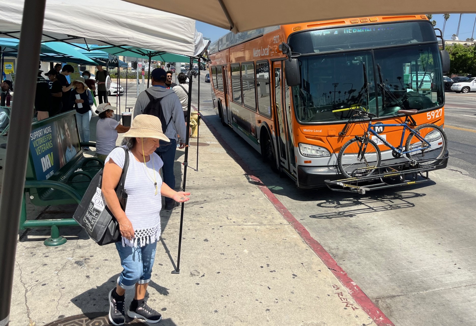 Alliance for Community Transit activates Koreatown bus stop and collects rider suggestions for bus lanes in Vermont