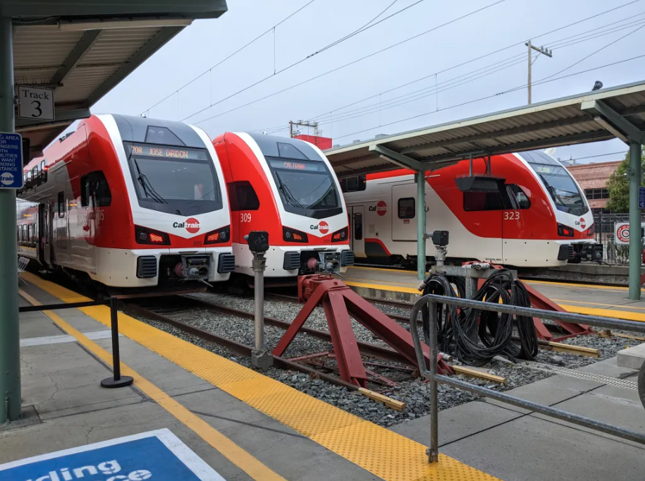 Metrolink Needs to Draw Inspiration from Caltrain's Electrification ...